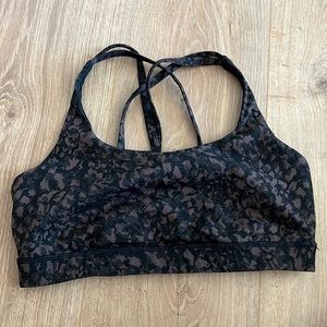 Lululemon sports bra